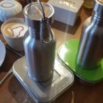 Trinkflasche und Brotdose aus Edelstahl